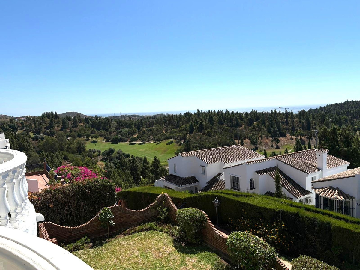 Se vende Apartamento en Planta Última de 2 dormitorios en Costa Del Sol, Málaga, España