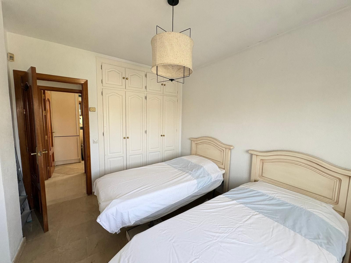 Se vende Apartamento en Planta Última de 2 dormitorios en Costa Del Sol, Málaga, España