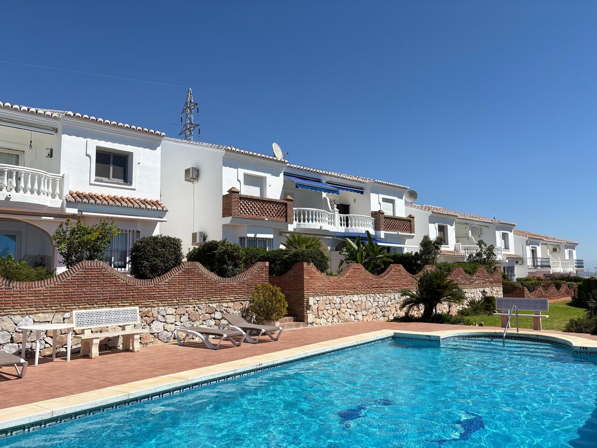 Se vende Apartamento en Planta Última de 2 dormitorios en Costa Del Sol, Málaga, España