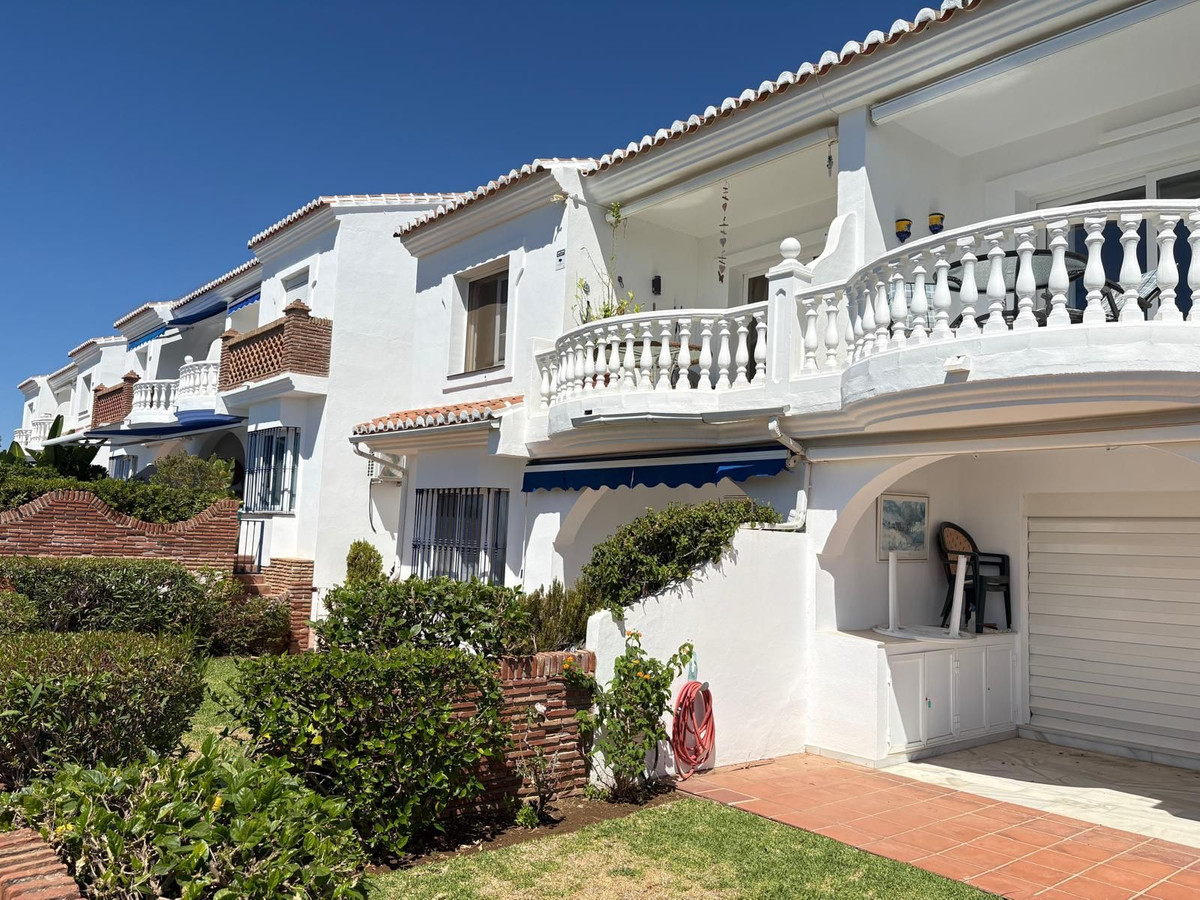 Se vende Apartamento en Planta Última de 2 dormitorios en Costa Del Sol, Málaga, España