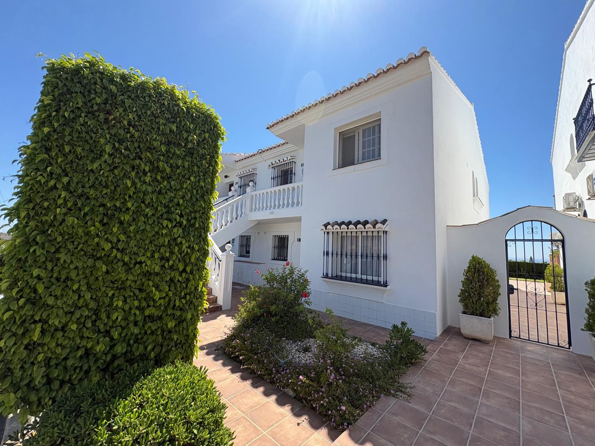 Se vende Apartamento en Planta Última de 2 dormitorios en Costa Del Sol, Málaga, España