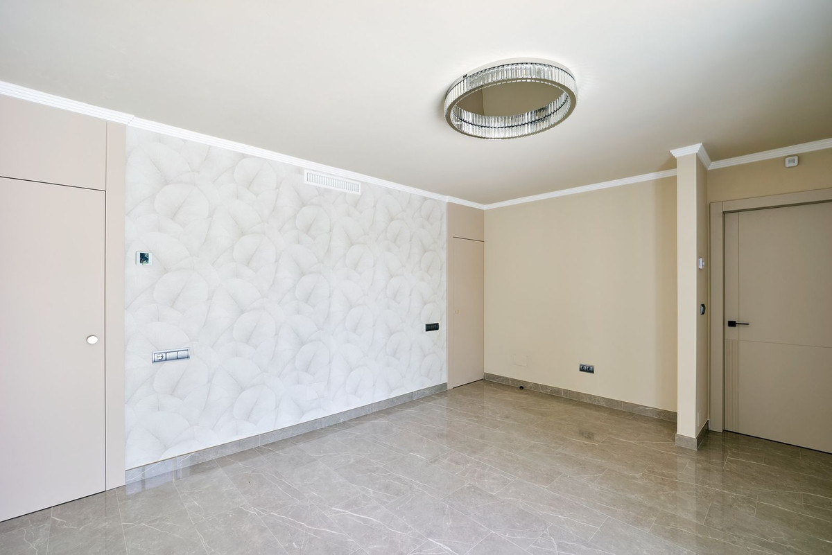 5 Bed Townhouse for sale in Sierra Blanca Costa Del Sol, Málaga, Spain