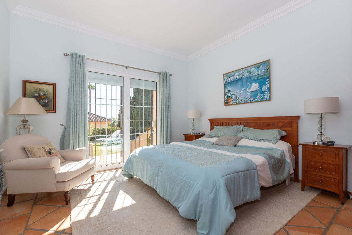 5 Bed Townhouse for sale in Elviria Costa Del Sol, Málaga, Spain