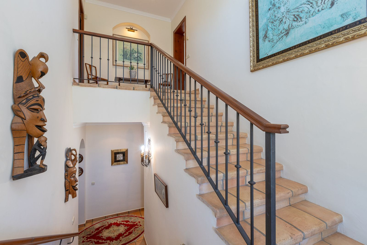 5 Bed Townhouse for sale in Elviria Costa Del Sol, Málaga, Spain