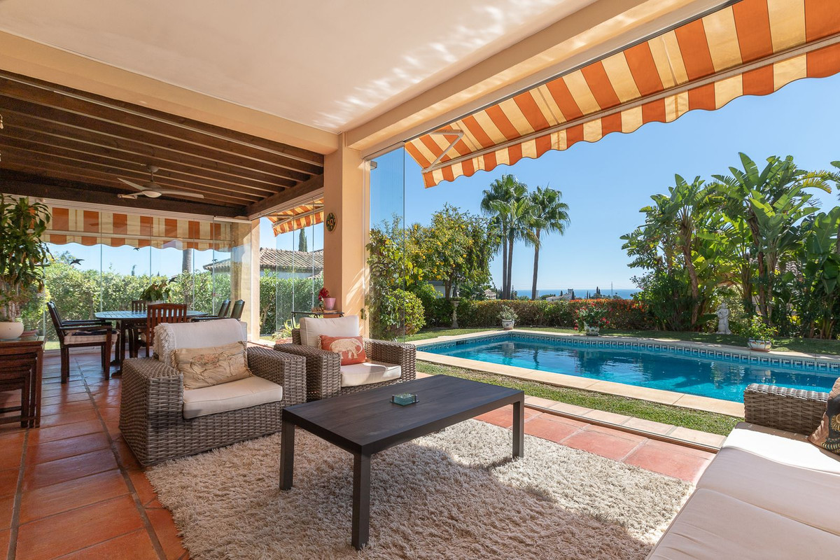 5 Bed Townhouse for sale in Elviria Costa Del Sol, Málaga, Spain