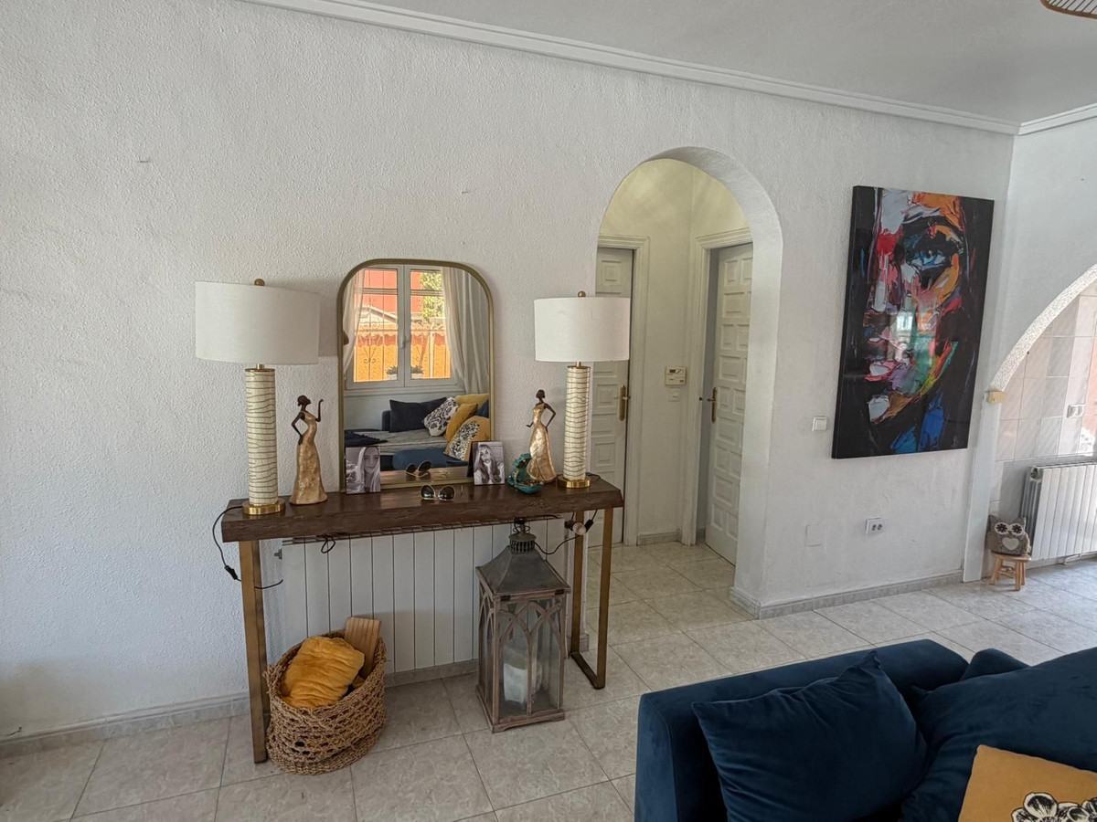 Se vende Villa - Chalet de 4 dormitorios en Costa Blanca, Alicante, España
