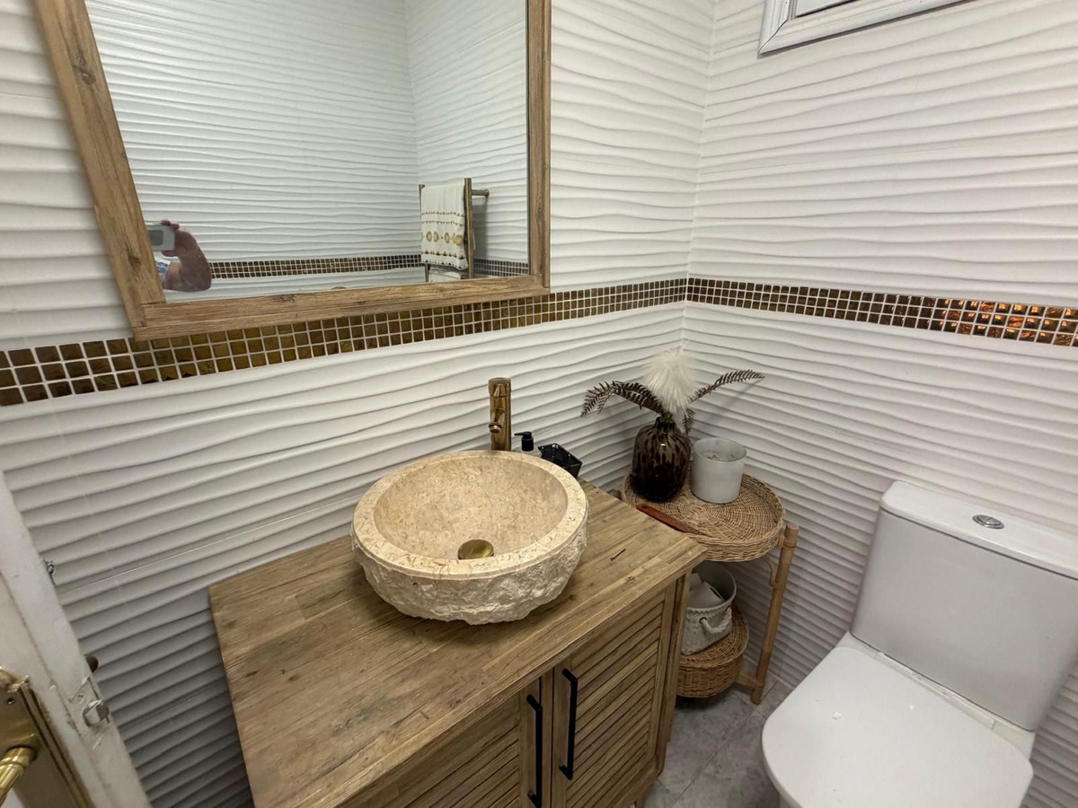 Se vende Villa - Chalet de 4 dormitorios en Costa Blanca, Alicante, España