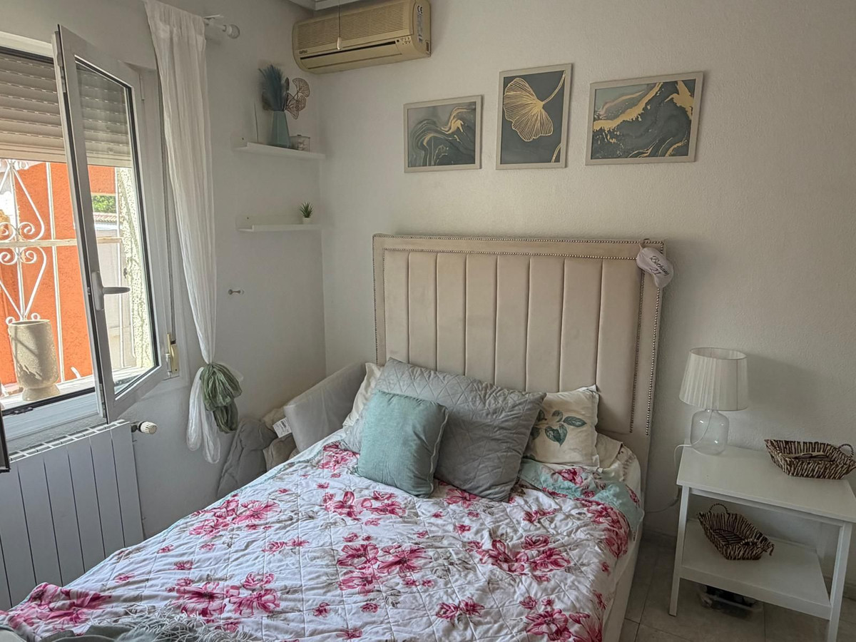 Se vende Villa - Chalet de 4 dormitorios en Costa Blanca, Alicante, España