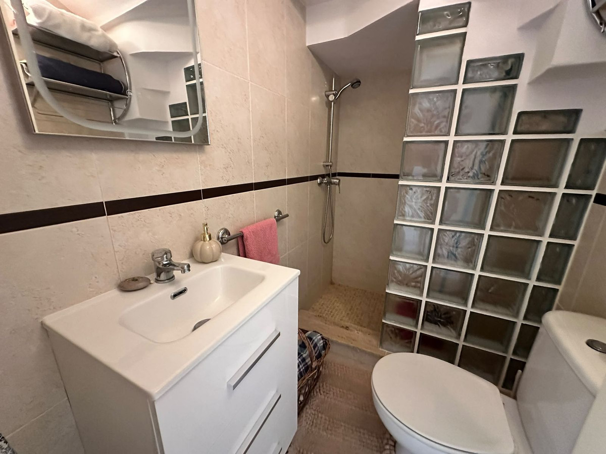 2 Bed Apartment for sale in Jacarilla Costa Blanca, Alicante, Spain