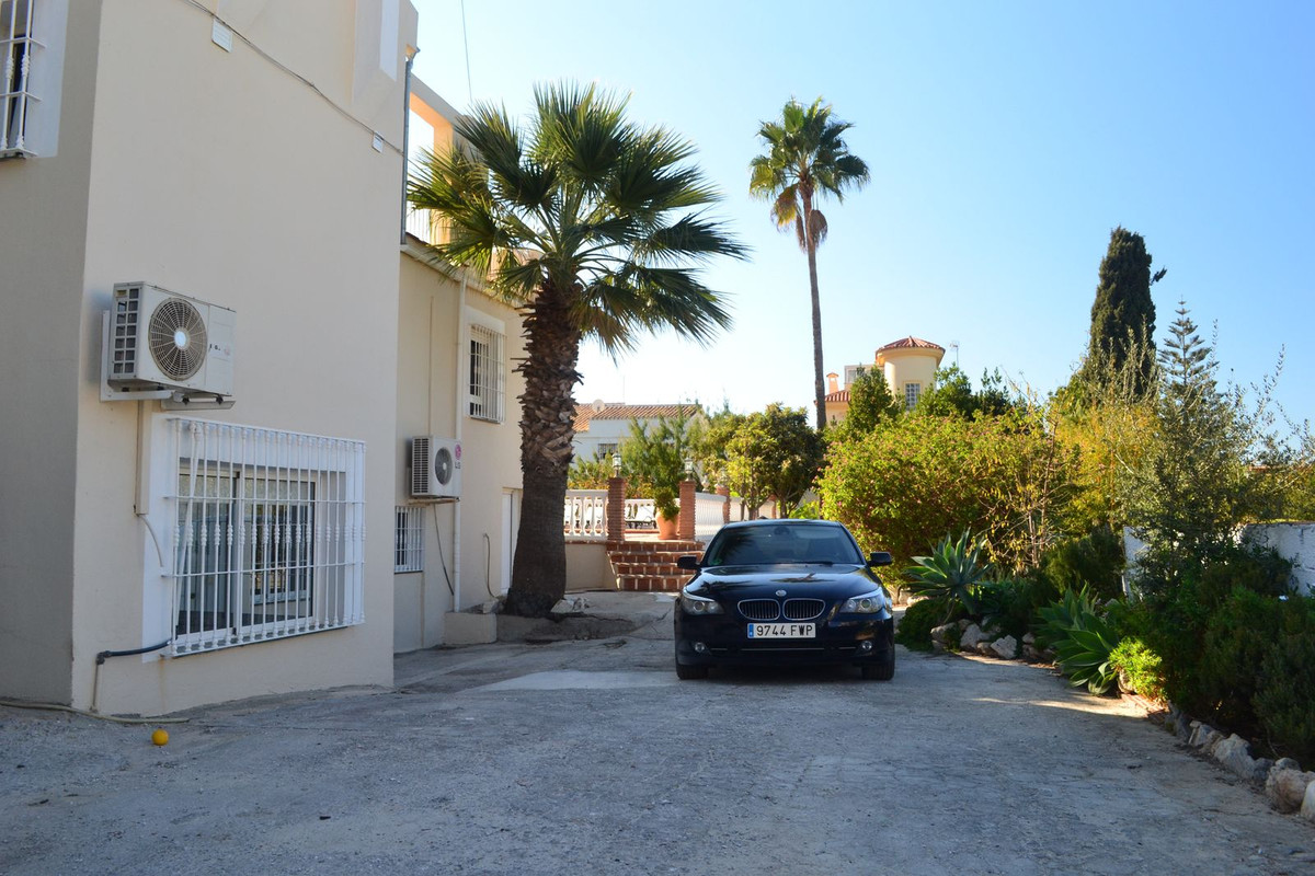 7 Bed Commercial unit for sale in Alhaurín De La Torre Costa Del Sol, Málaga, Spain