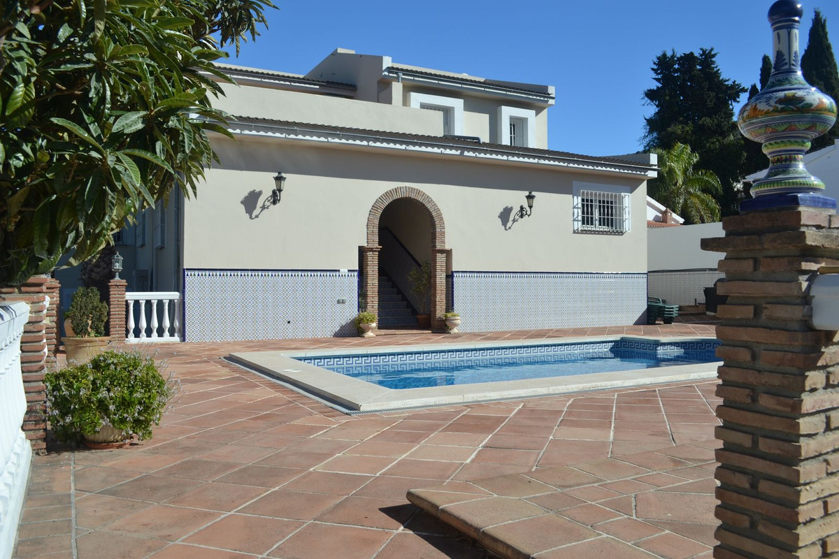 7 Bed Commercial unit for sale in Alhaurín De La Torre Costa Del Sol, Málaga, Spain