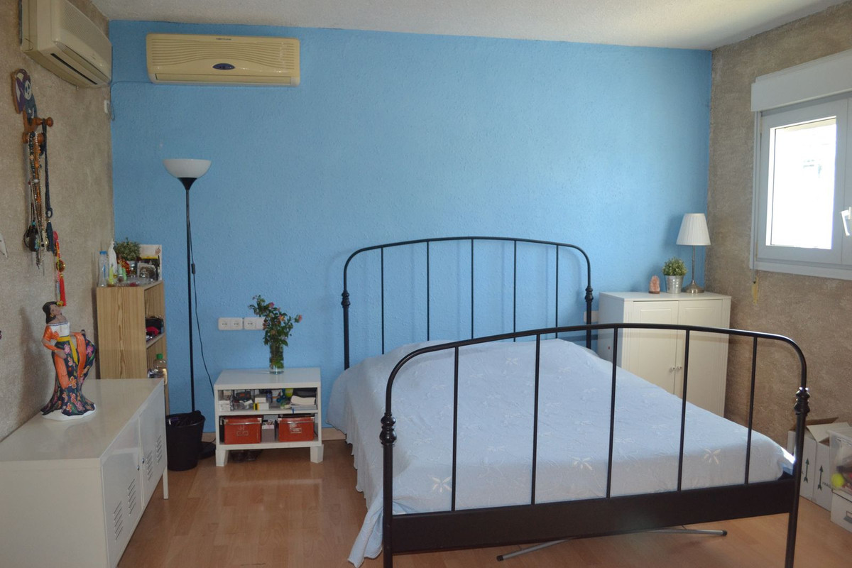 7 Bed Commercial unit for sale in Alhaurín De La Torre Costa Del Sol, Málaga, Spain