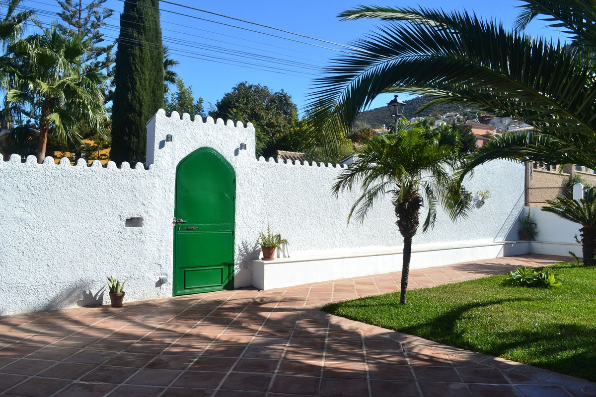 7 Bed Commercial unit for sale in Alhaurín De La Torre Costa Del Sol, Málaga, Spain