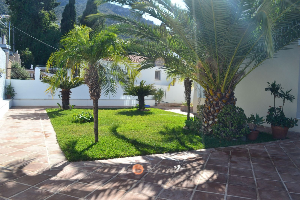 7 Bed Commercial unit for sale in Alhaurín De La Torre Costa Del Sol, Málaga, Spain