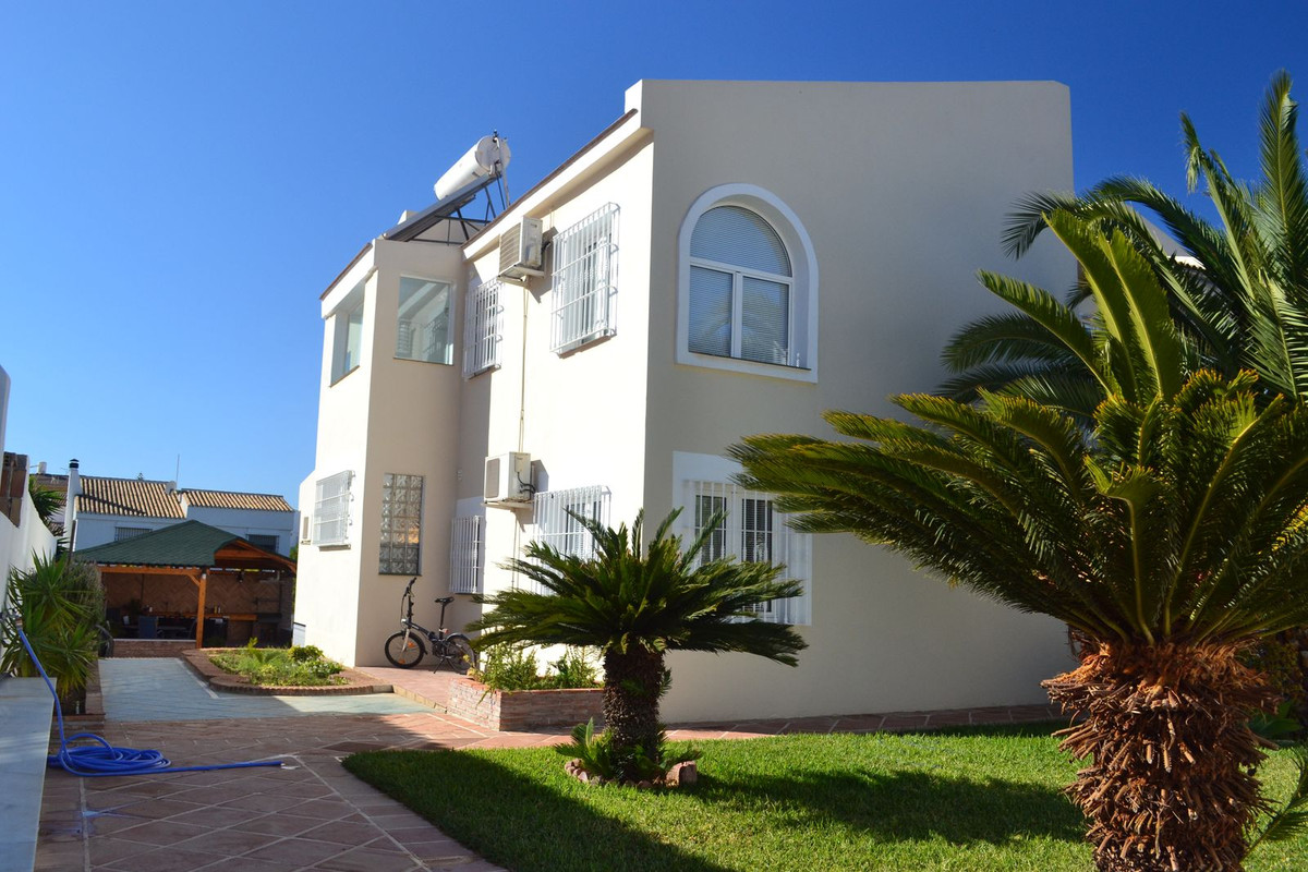 7 Bed Commercial unit for sale in Alhaurín De La Torre Costa Del Sol, Málaga, Spain