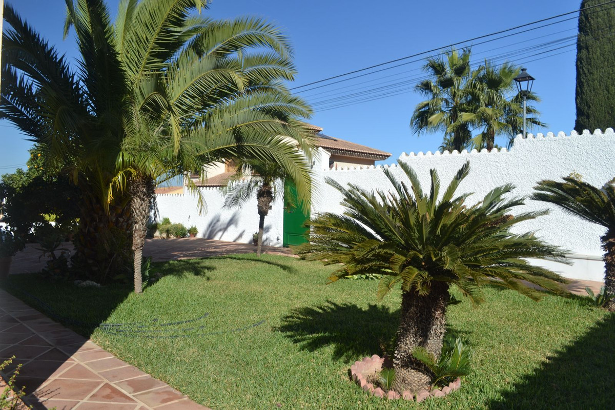 7 Bed Commercial unit for sale in Alhaurín De La Torre Costa Del Sol, Málaga, Spain