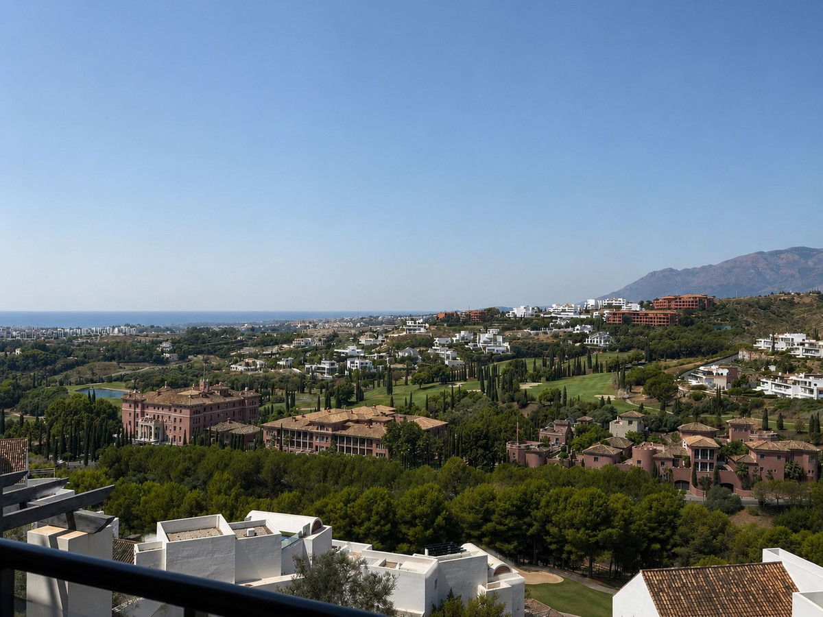 2 Bed Apartment for sale in Los Flamingos Costa Del Sol, Málaga, Spain
