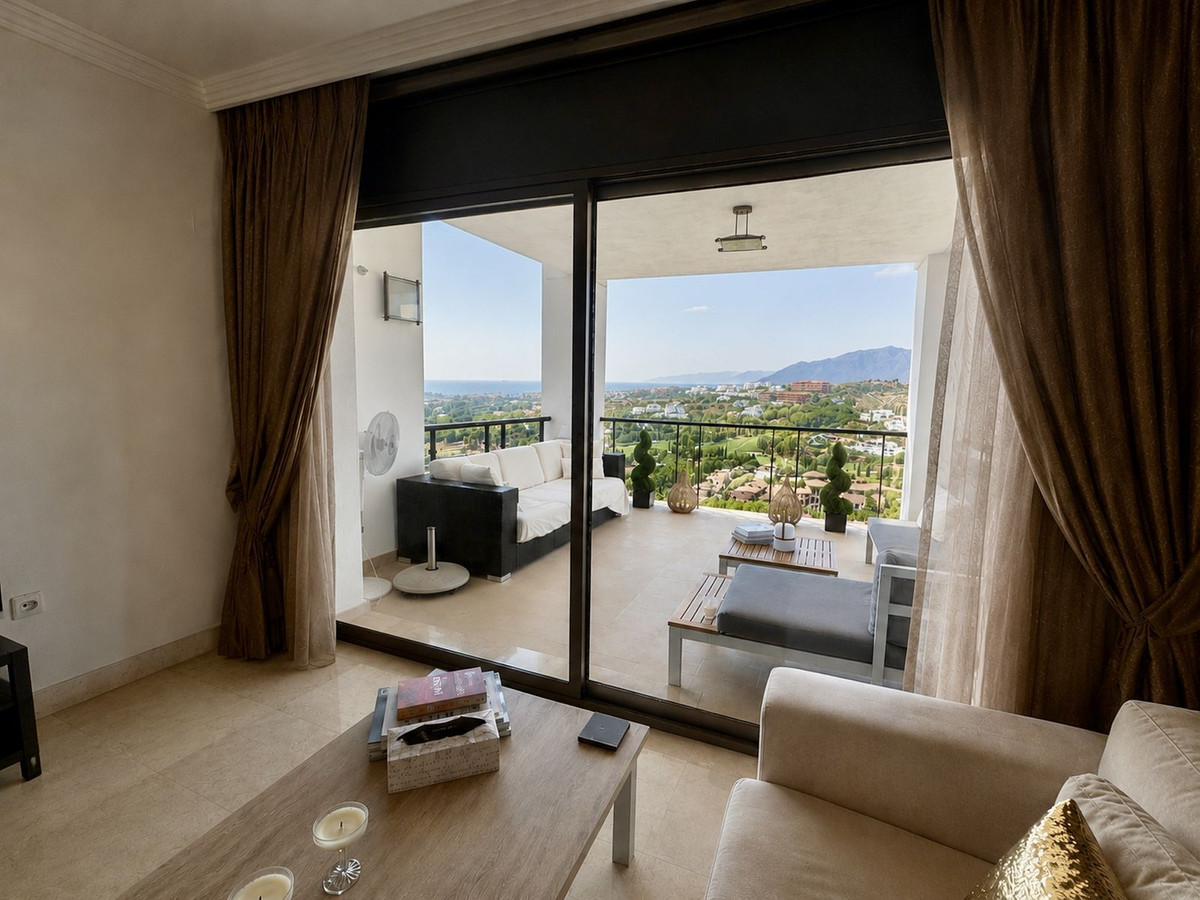 2 Bed Apartment for sale in Los Flamingos Costa Del Sol, Málaga, Spain