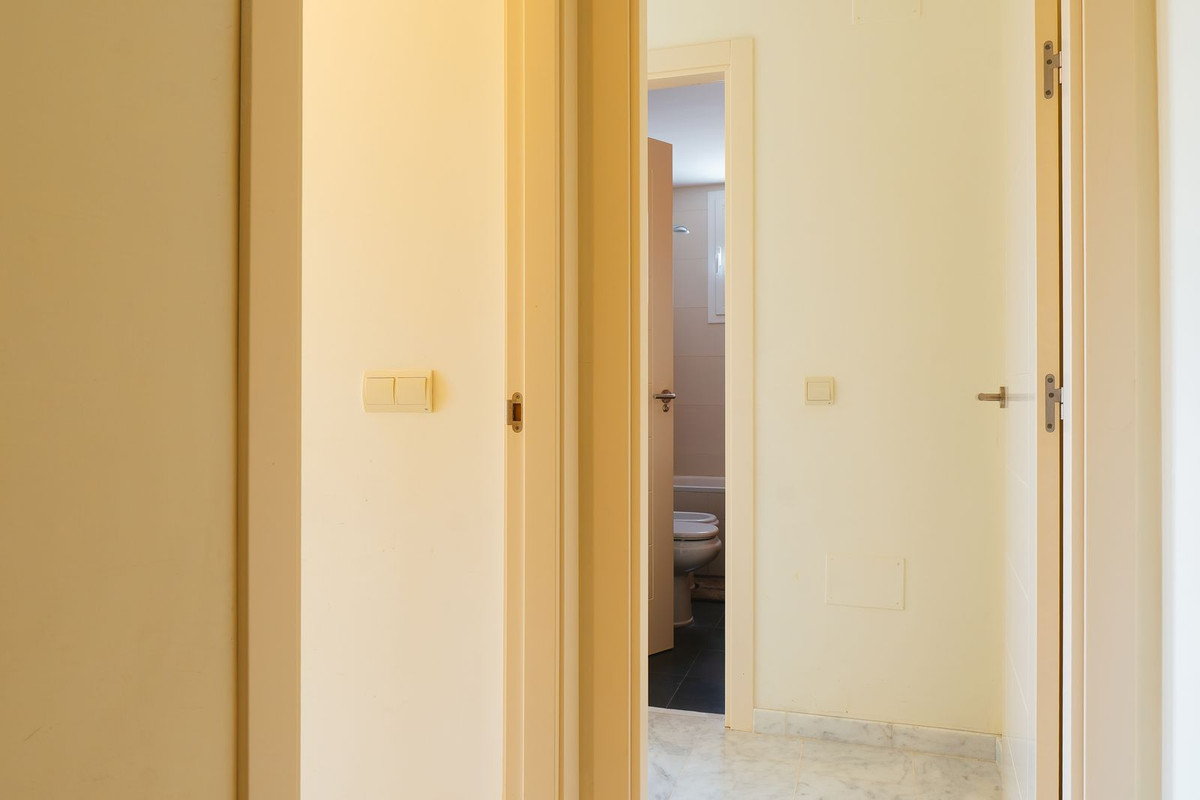 2 Bed Apartment for sale in Estepona Costa Del Sol, Málaga, Spain