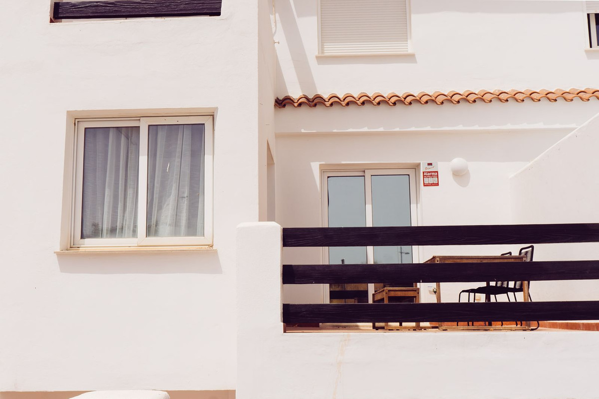 2 Bed Apartment for sale in Estepona Costa Del Sol, Málaga, Spain