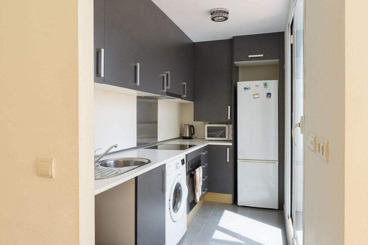 2 Bed Apartment for sale in Estepona Costa Del Sol, Málaga, Spain