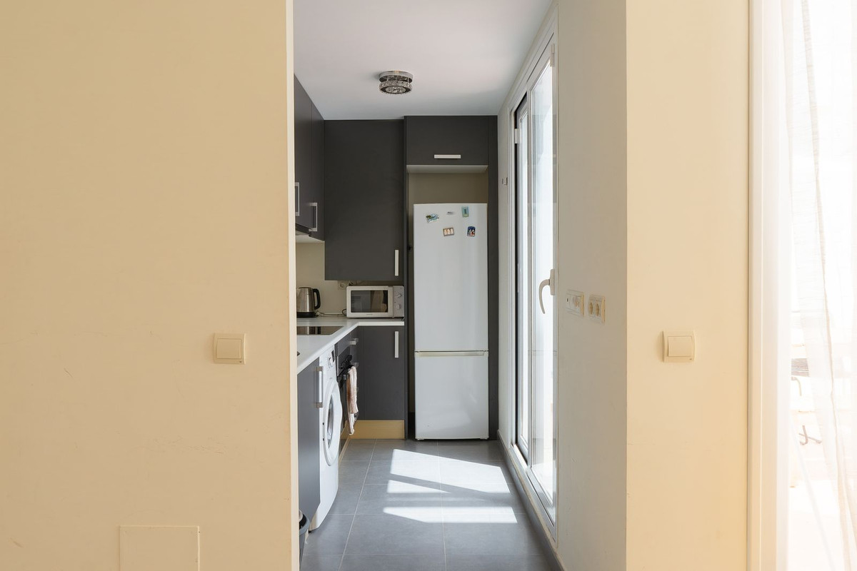 2 Bed Apartment for sale in Estepona Costa Del Sol, Málaga, Spain