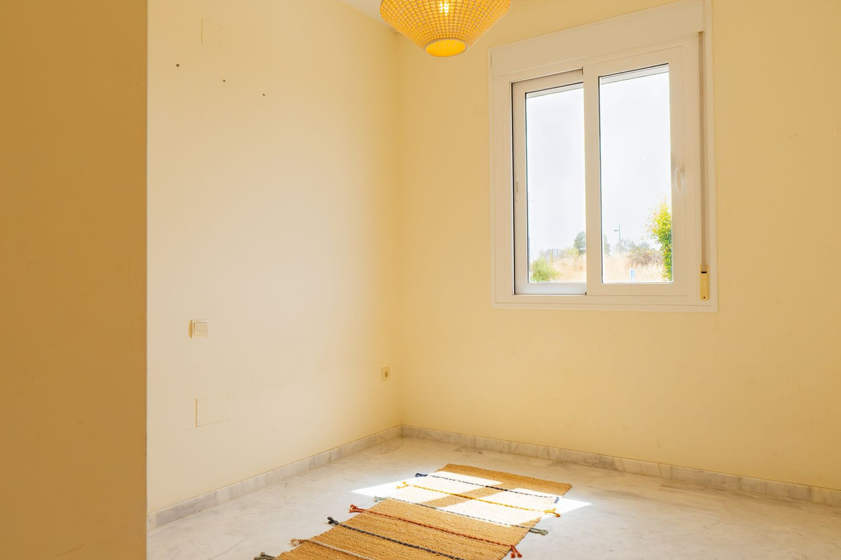 2 Bed Apartment for sale in Estepona Costa Del Sol, Málaga, Spain