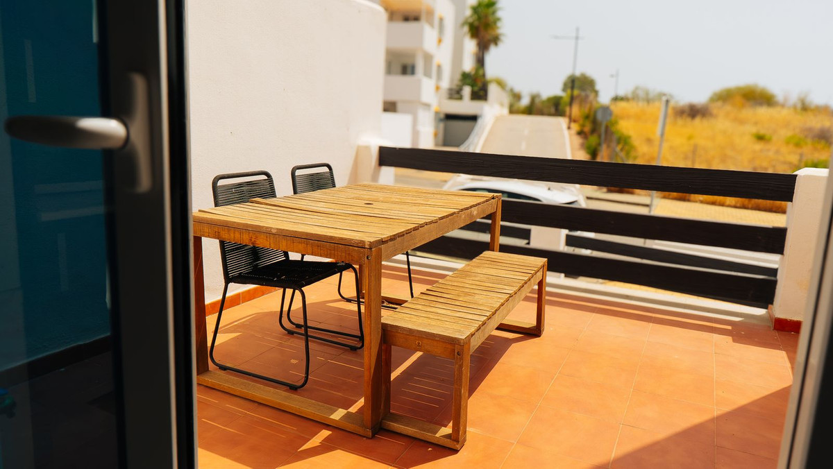 2 Bed Apartment for sale in Estepona Costa Del Sol, Málaga, Spain