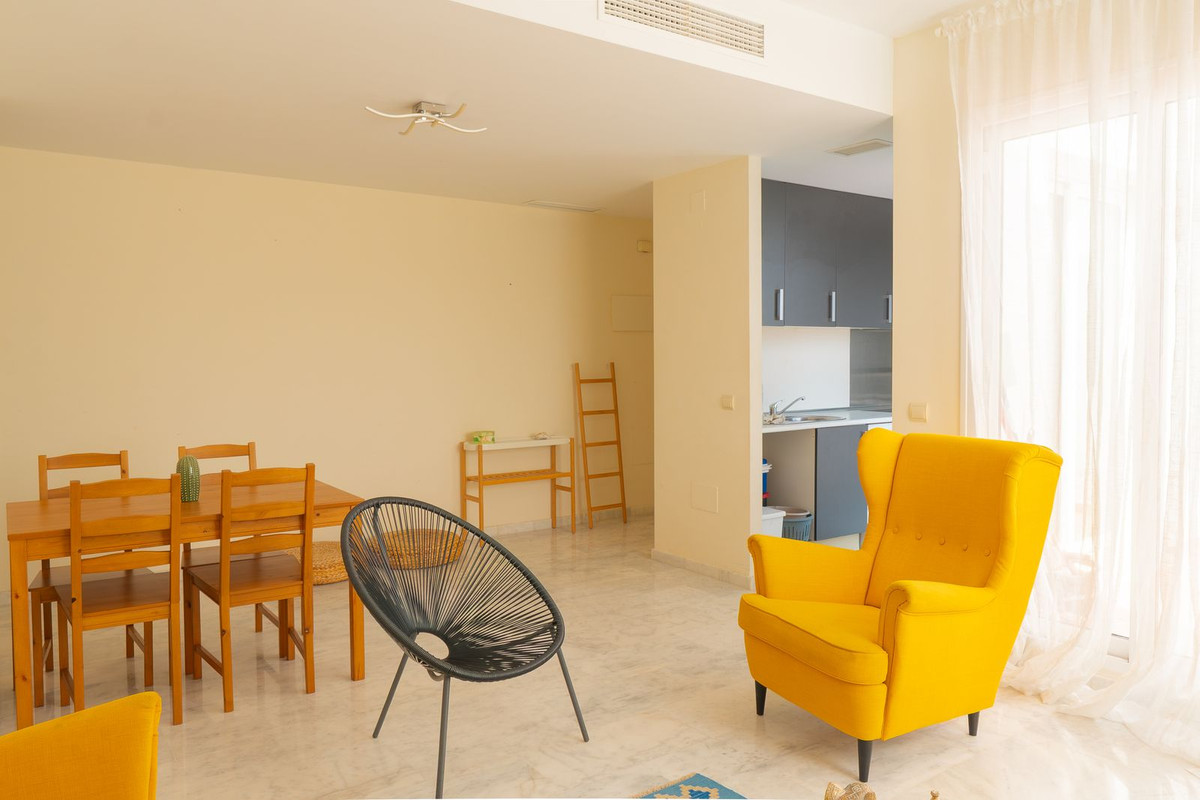 2 Bed Apartment for sale in Estepona Costa Del Sol, Málaga, Spain