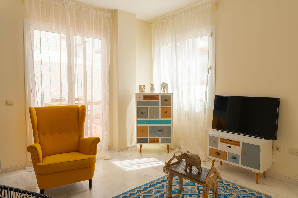2 Bed Apartment for sale in Estepona Costa Del Sol, Málaga, Spain