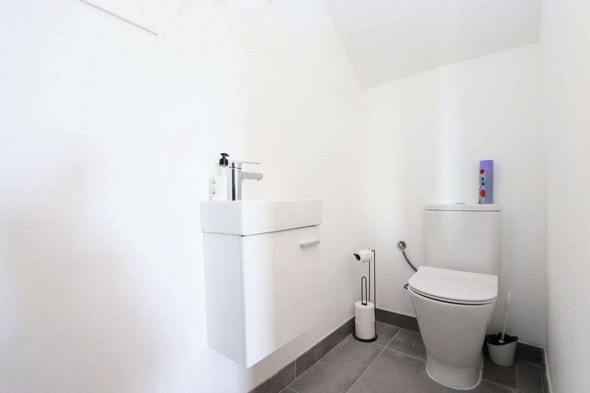 2 Bed Townhouse for sale in Villamartin Costa Blanca, Alicante, Spain