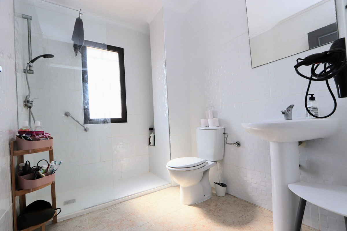 2 Bed Townhouse for sale in Villamartin Costa Blanca, Alicante, Spain