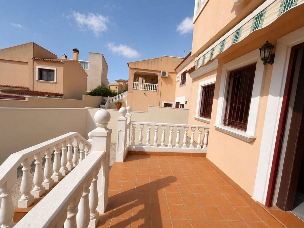 2 Bed Townhouse for sale in Villamartin Costa Blanca, Alicante, Spain