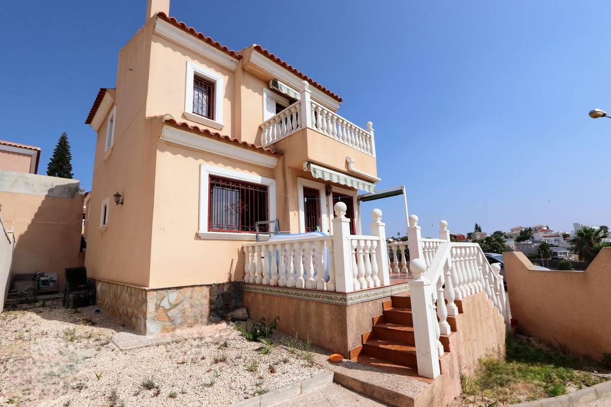 2 Bed Townhouse for sale in Villamartin Costa Blanca, Alicante, Spain
