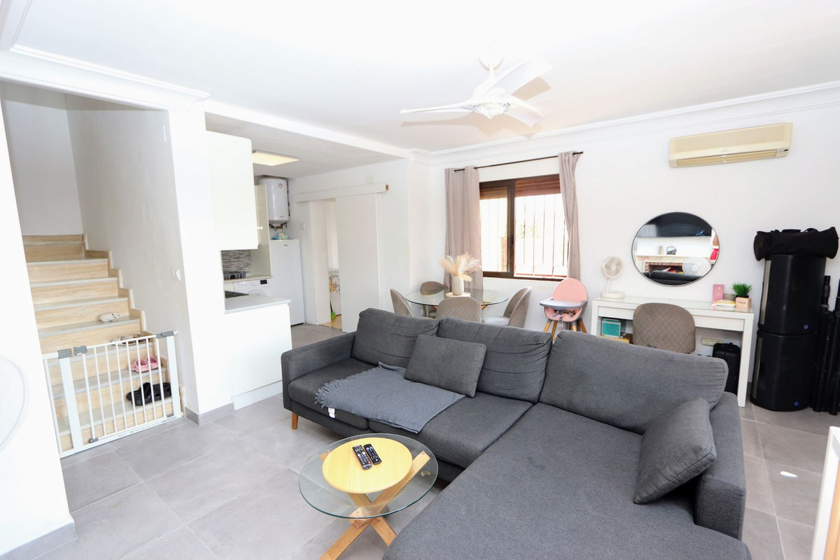 2 Bed Townhouse for sale in Villamartin Costa Blanca, Alicante, Spain