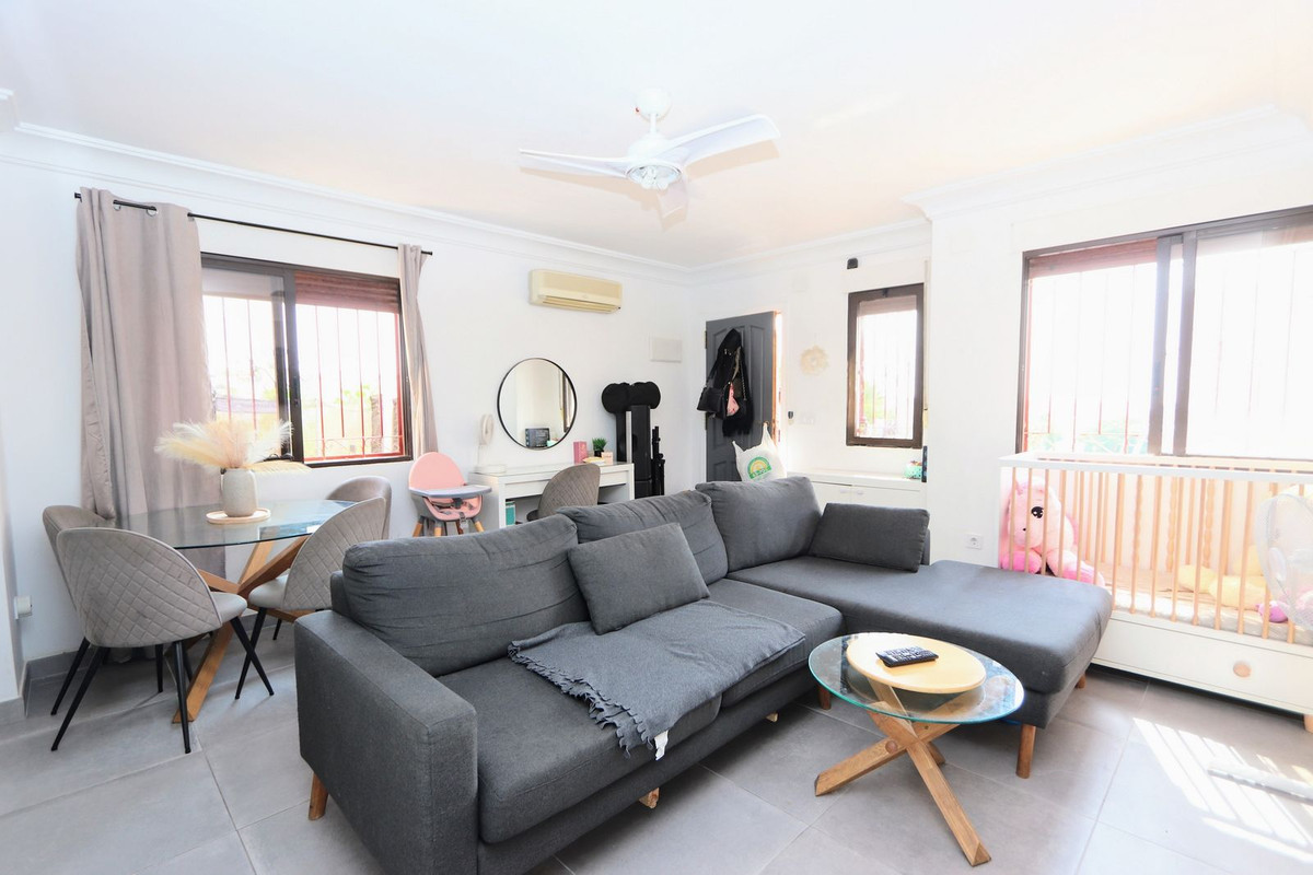 2 Bed Townhouse for sale in Villamartin Costa Blanca, Alicante, Spain