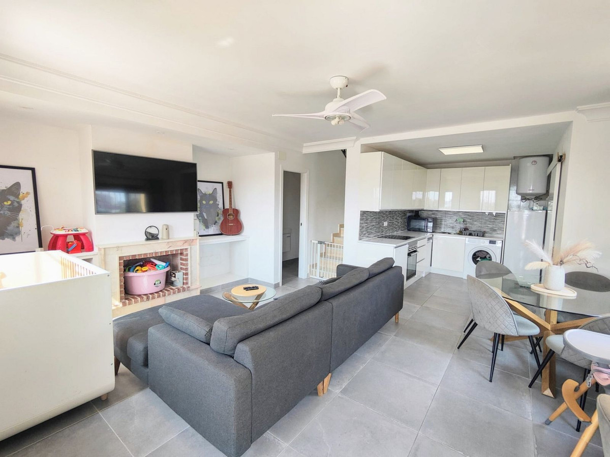 2 Bed Townhouse for sale in Villamartin Costa Blanca, Alicante, Spain