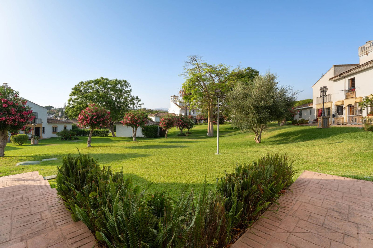 2 Bed Townhouse for sale in Elviria Costa Del Sol, Málaga, Spain