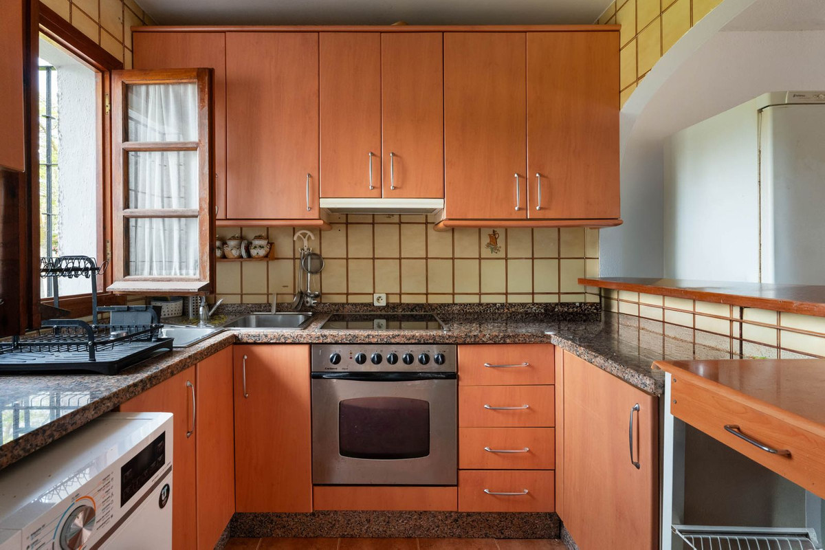 2 Bed Townhouse for sale in Elviria Costa Del Sol, Málaga, Spain