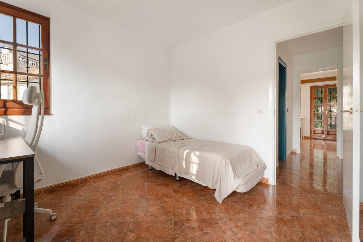 2 Bed Townhouse for sale in Elviria Costa Del Sol, Málaga, Spain