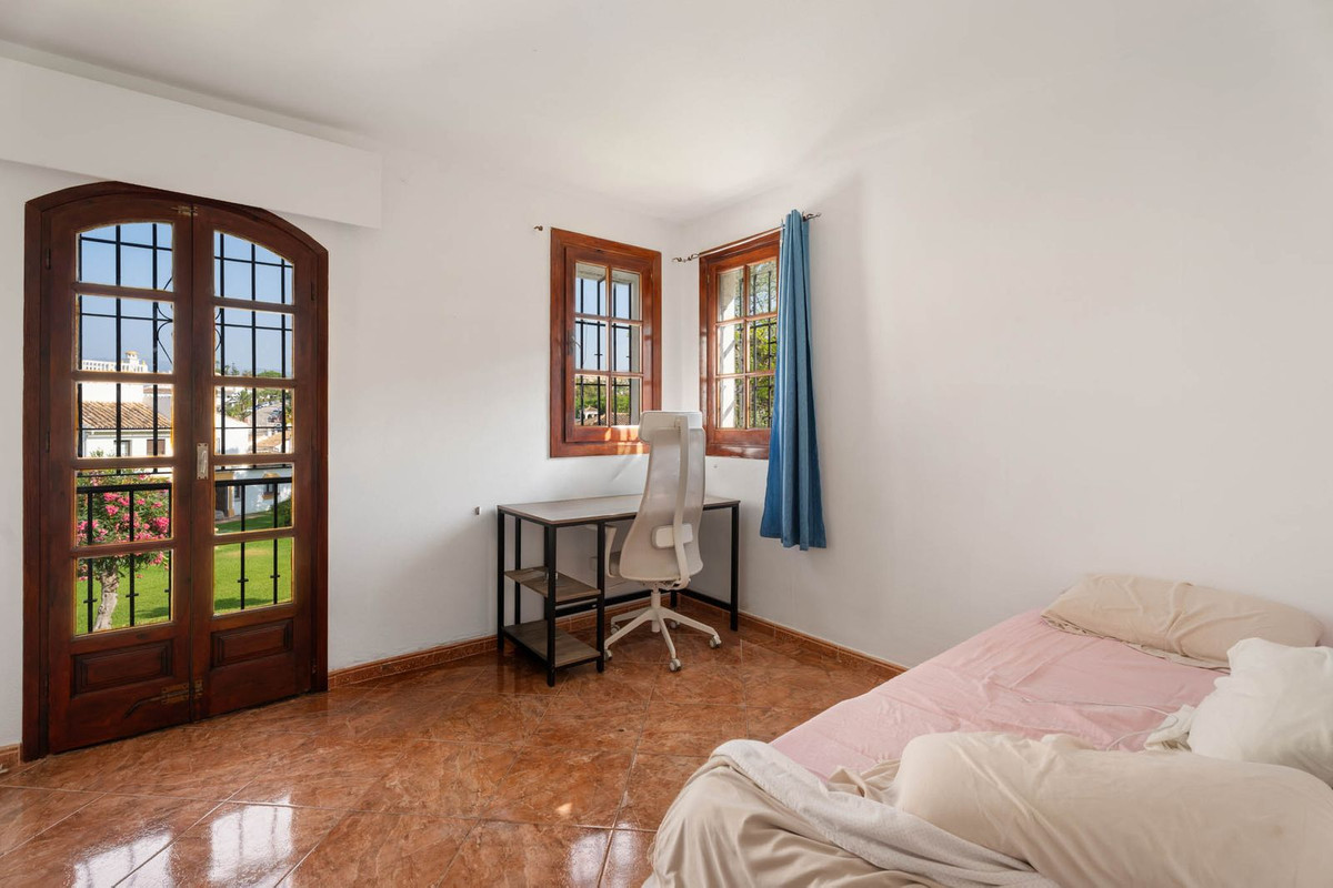 2 Bed Townhouse for sale in Elviria Costa Del Sol, Málaga, Spain