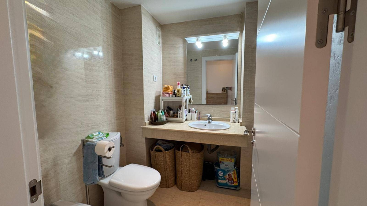 Se vende Apartamento Planta Baja de 2 dormitorios en Costa Del Sol, Málaga, España