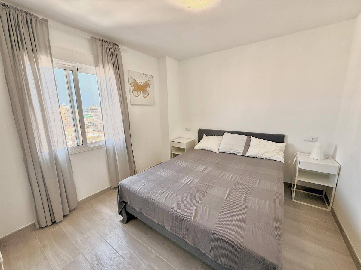 Se vende Apartamento Planta Media de 3 dormitorios en Costa Del Sol, Málaga, España