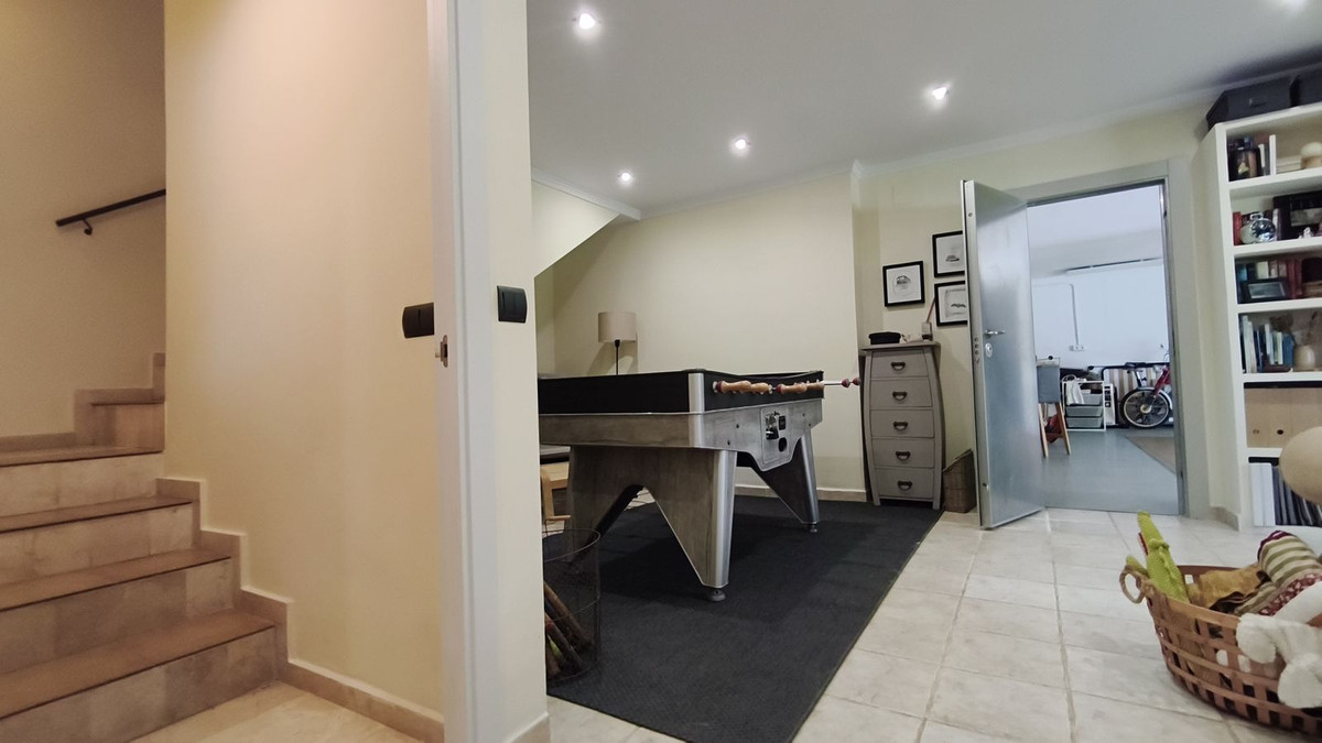 4 Bed Townhouse for sale in Alhaurín De La Torre Costa Del Sol, Málaga, Spain