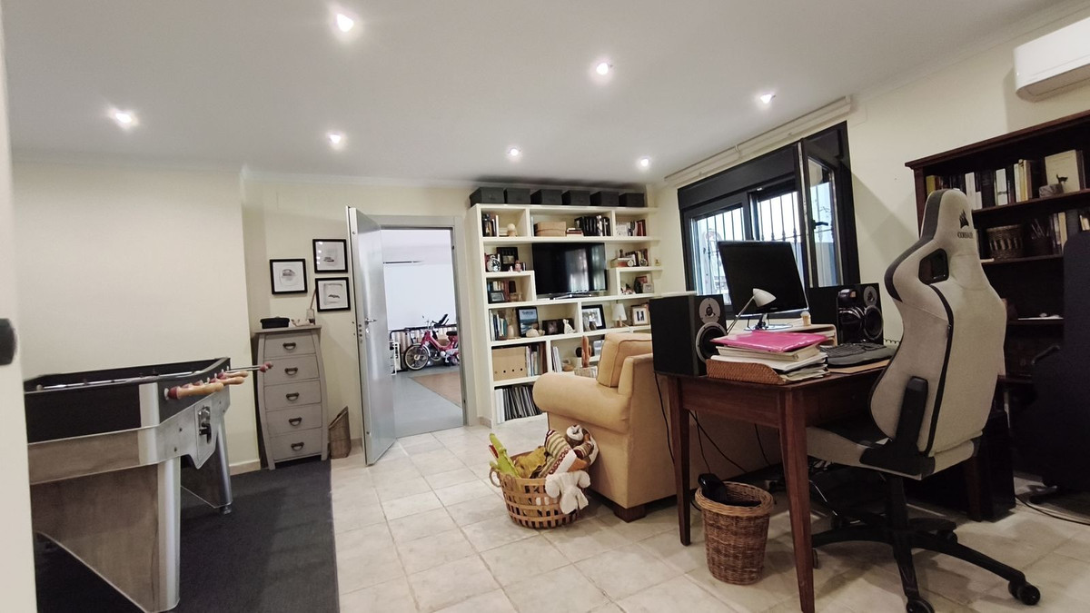 4 Bed Townhouse for sale in Alhaurín De La Torre Costa Del Sol, Málaga, Spain
