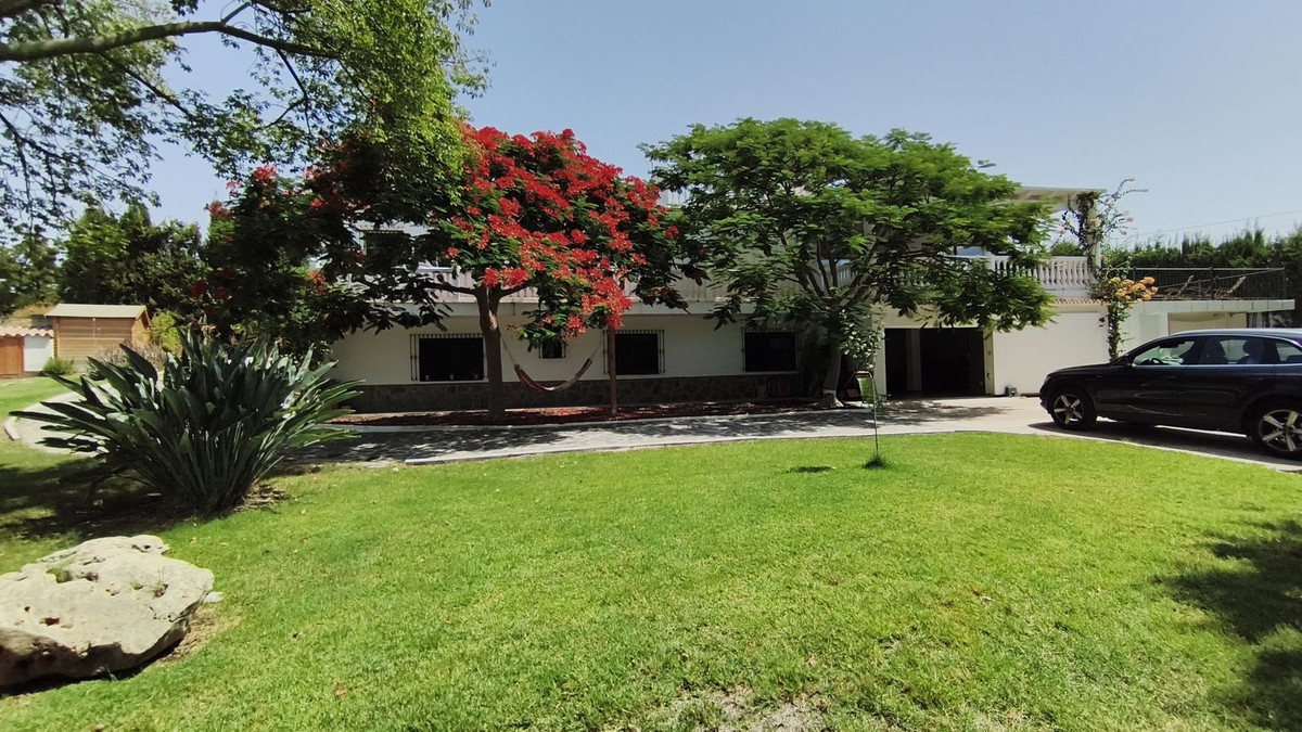 4 Bed Townhouse for sale in Alhaurín De La Torre Costa Del Sol, Málaga, Spain