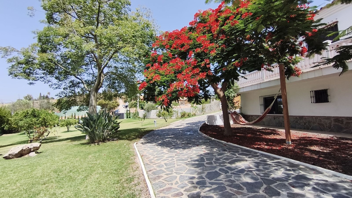 4 Bed Townhouse for sale in Alhaurín De La Torre Costa Del Sol, Málaga, Spain