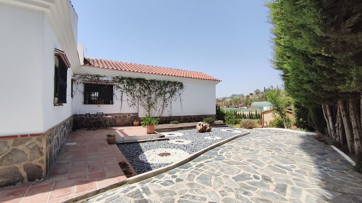 4 Bed Townhouse for sale in Alhaurín De La Torre Costa Del Sol, Málaga, Spain