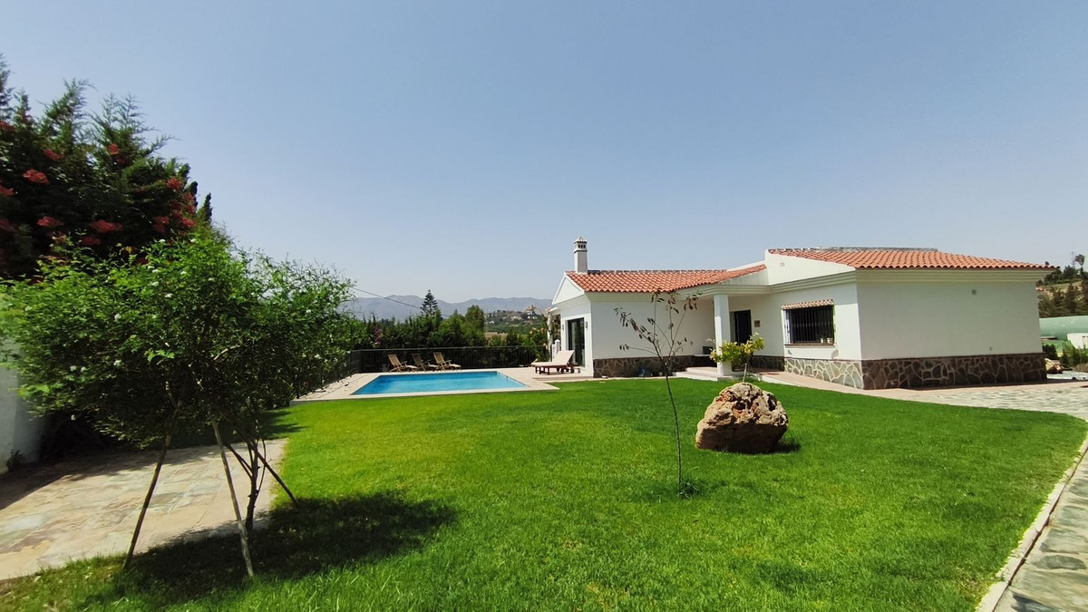 4 Bed Townhouse for sale in Alhaurín De La Torre Costa Del Sol, Málaga, Spain