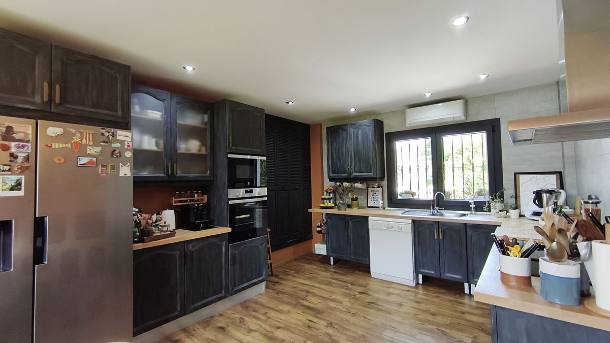 4 Bed Townhouse for sale in Alhaurín De La Torre Costa Del Sol, Málaga, Spain
